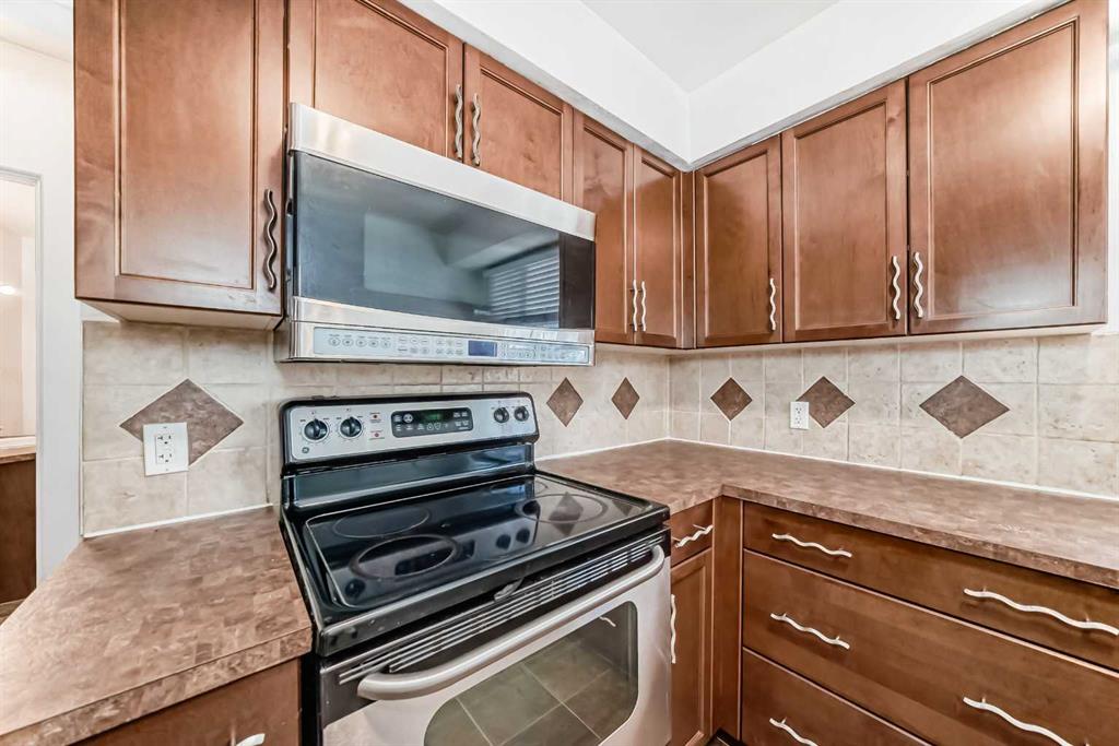 Third View of 3715 14 Street NW, Collingwood, Calgary, Alberta, T3B5K1