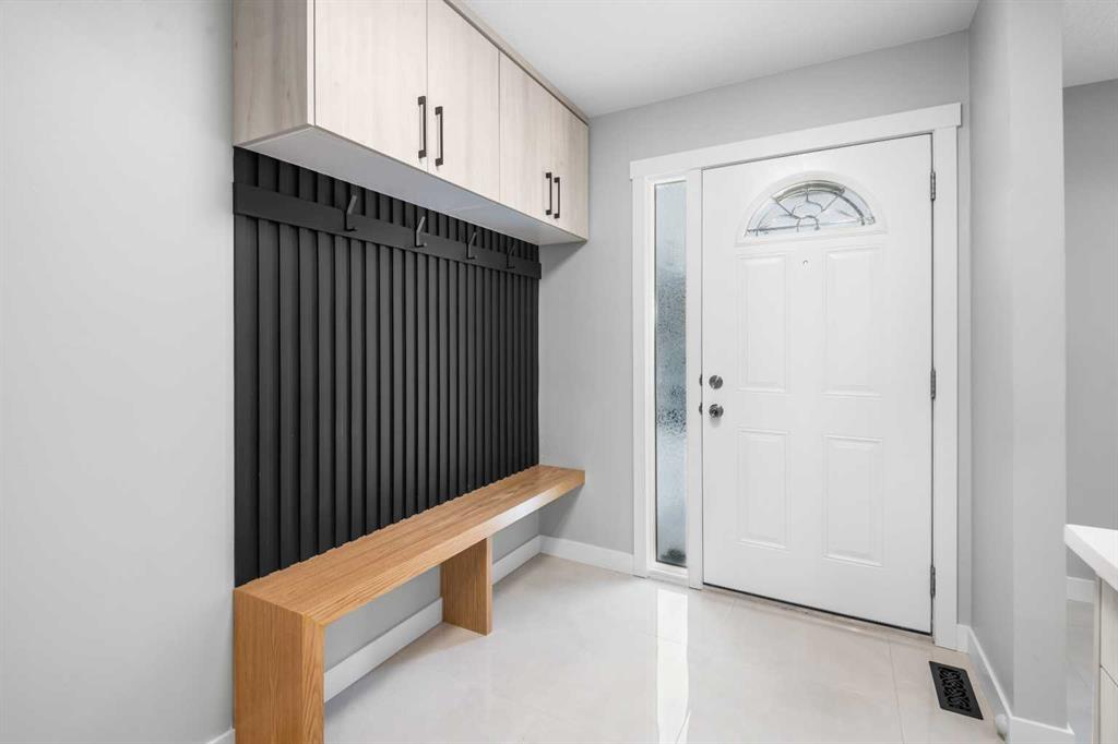 Third View of 5, 5520 1 Avenue SE, Penbrooke Meadows, Calgary, Alberta, T2A 5Z6