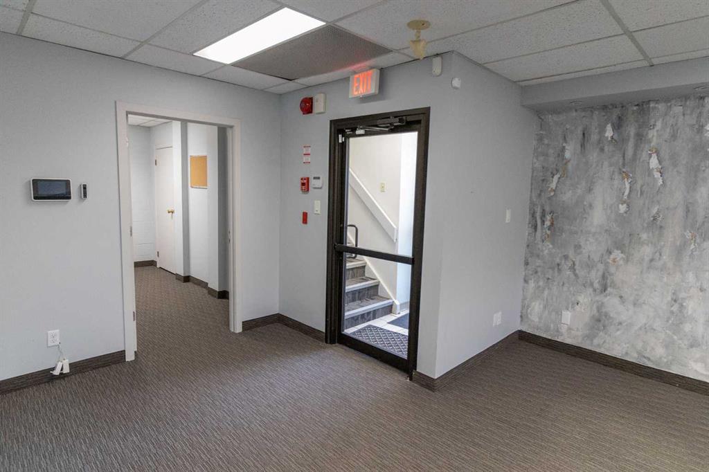 Third View of Suite 1A, 4321 23B Street NE, North Airways, Calgary, Alberta, T2E 7V9