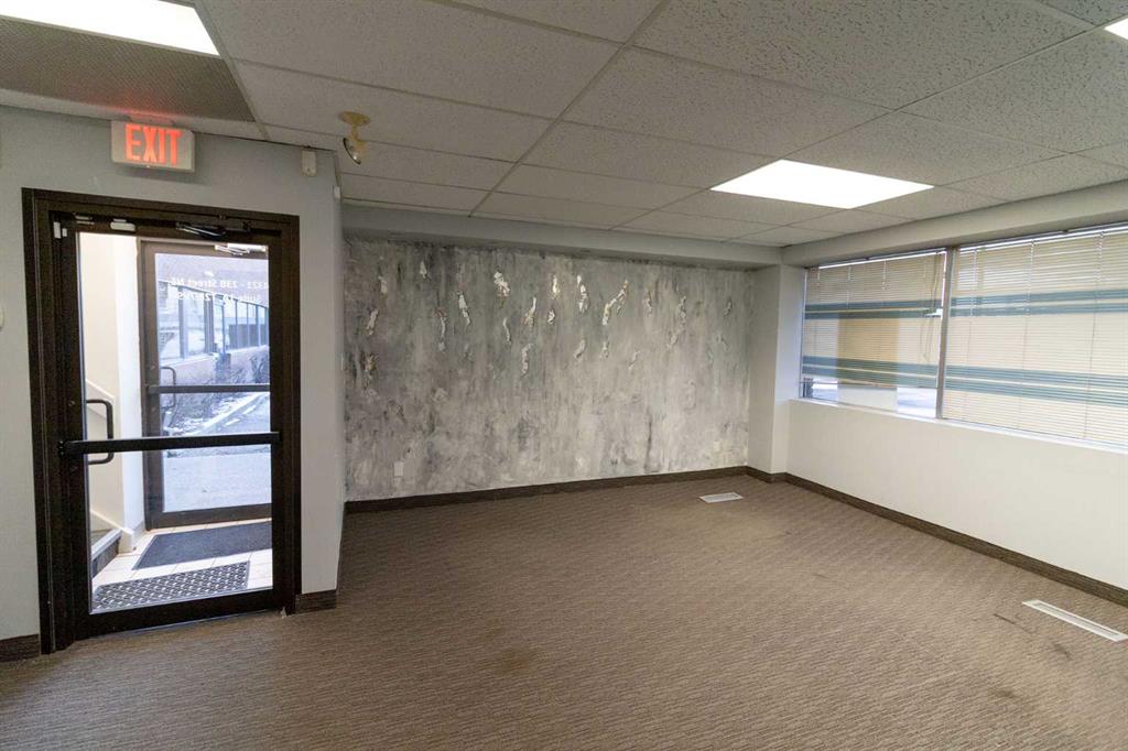 Fourth View of Suite 1A, 4321 23B Street NE, North Airways, Calgary, Alberta, T2E 7V9