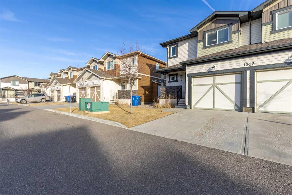 Third View of 4, 1202 Keystone Road W, Copperwood, Lethbridge, Alberta, T1J 5H6