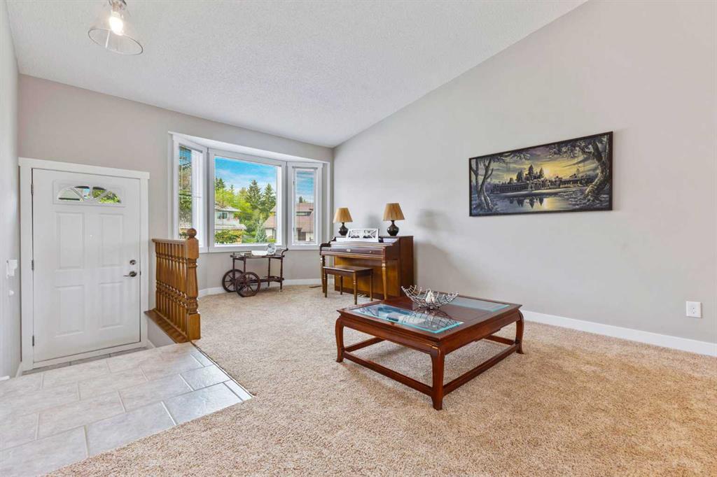 Fifth View of 111 Edgebyne Crescent NW, Edgemont, Calgary, Alberta, T3A 4B4