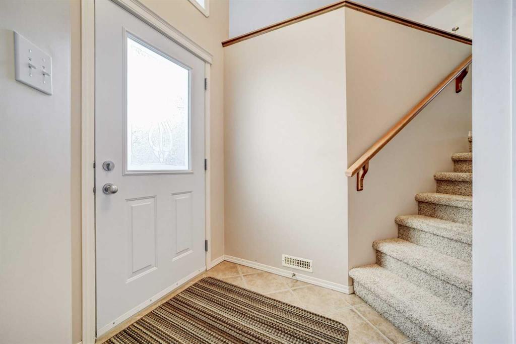 Fifth View of 425 Edinburgh Road W, West Highlands, Lethbridge, Alberta, T1J 5A6