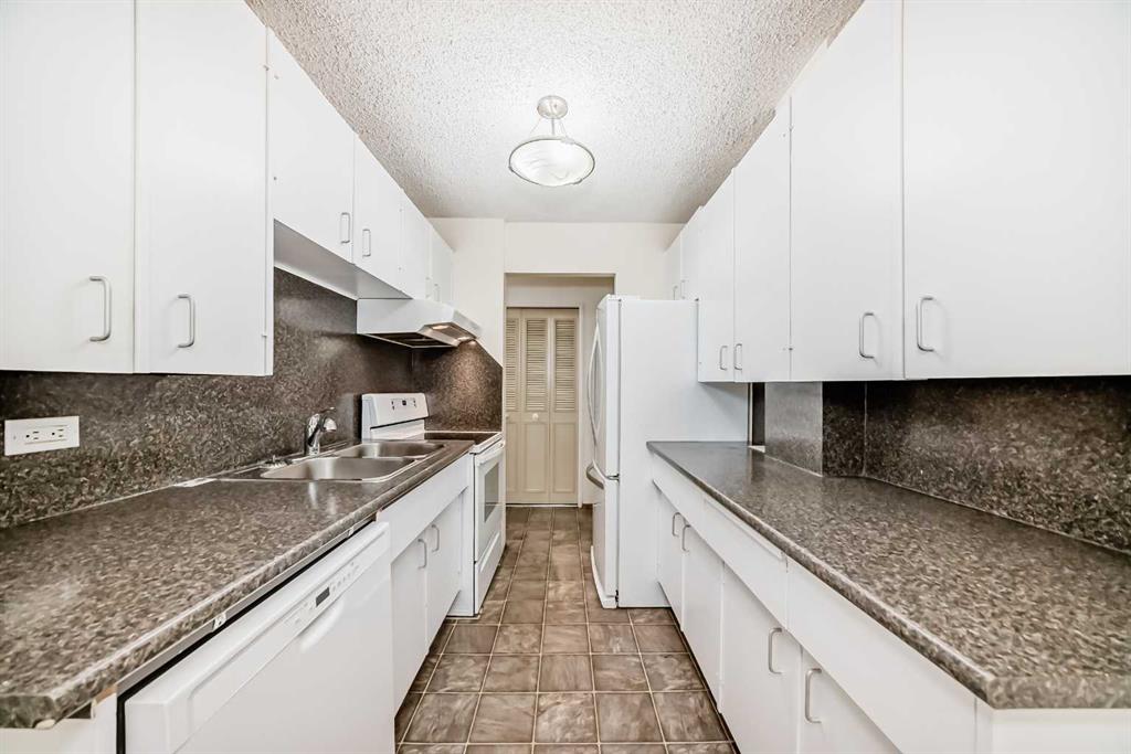 Fourth View of 274, 1620 8 Avenue NW, Hounsfield Heights/Briar Hill, Calgary, Alberta, T2V 1C3