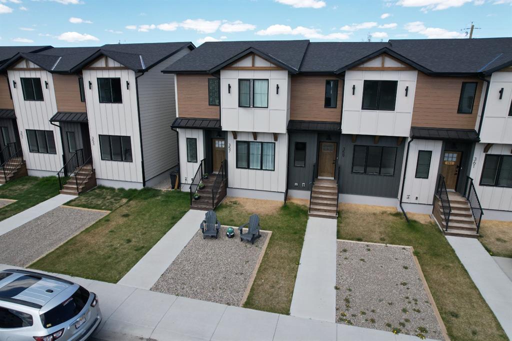 359 9 Street , A2277891, Alberta,