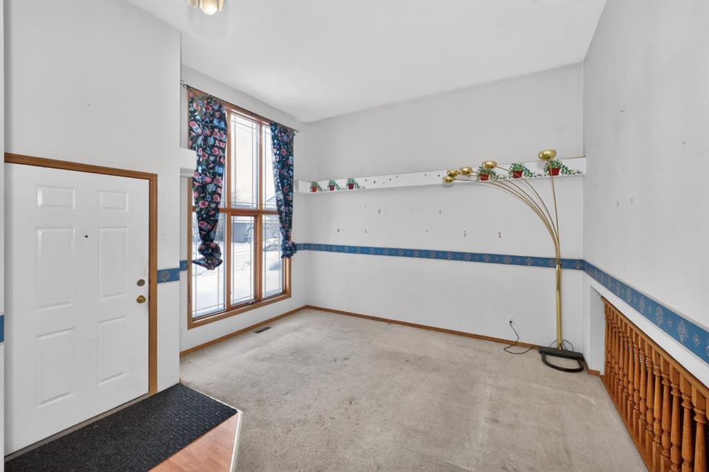 Fifth View of 43 Somercrest Circle SW, Somerset, Calgary, Alberta, T2Y3H1