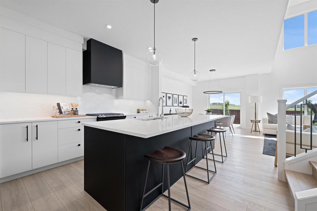 Fifth View of 10 Westland Park SW, West Springs, Calgary, Alberta, T3H 0W1