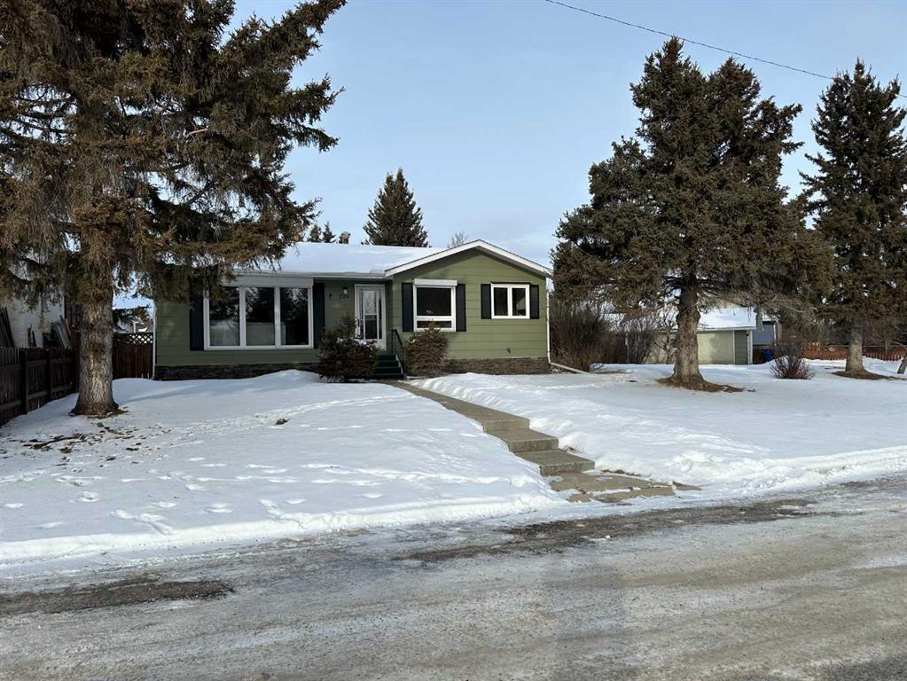 Third View of 224 5th Ave NE  , NONE, Sundre, Alberta, T0M 1X0
