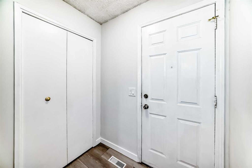 Fifth View of 37, 3029 Rundleson Road NE, Rundle, Calgary, Alberta, T1Y3Z5