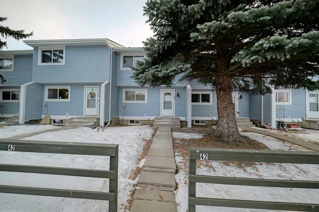 Third View of 42, 195 Manora Place NE, Marlborough Park, Calgary, Alberta, T2A 5J8