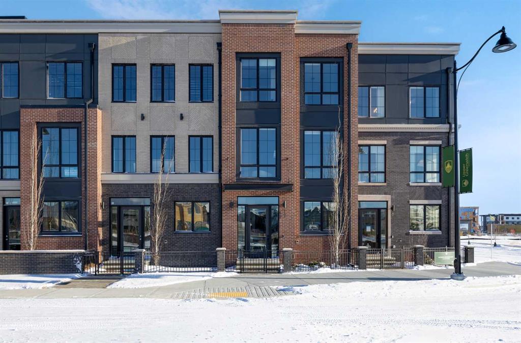 12 Greenwich Heath NW, A2278414, Alberta,