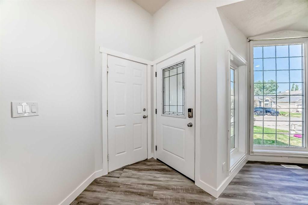 Fifth View of 96 Douglas Ridge Close SE, Douglasdale/Glen, Calgary, Alberta, T2Z 3M2