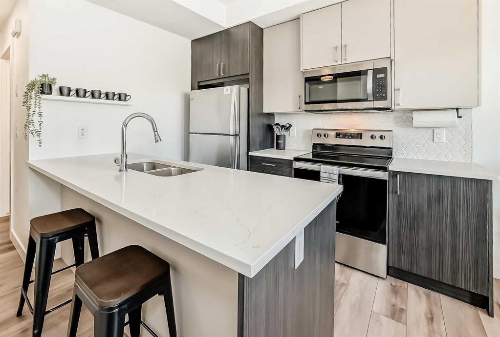 Fifth View of 35 Spring Creek Common SW, Springbank Hill, Calgary, Alberta, T3E 6E2