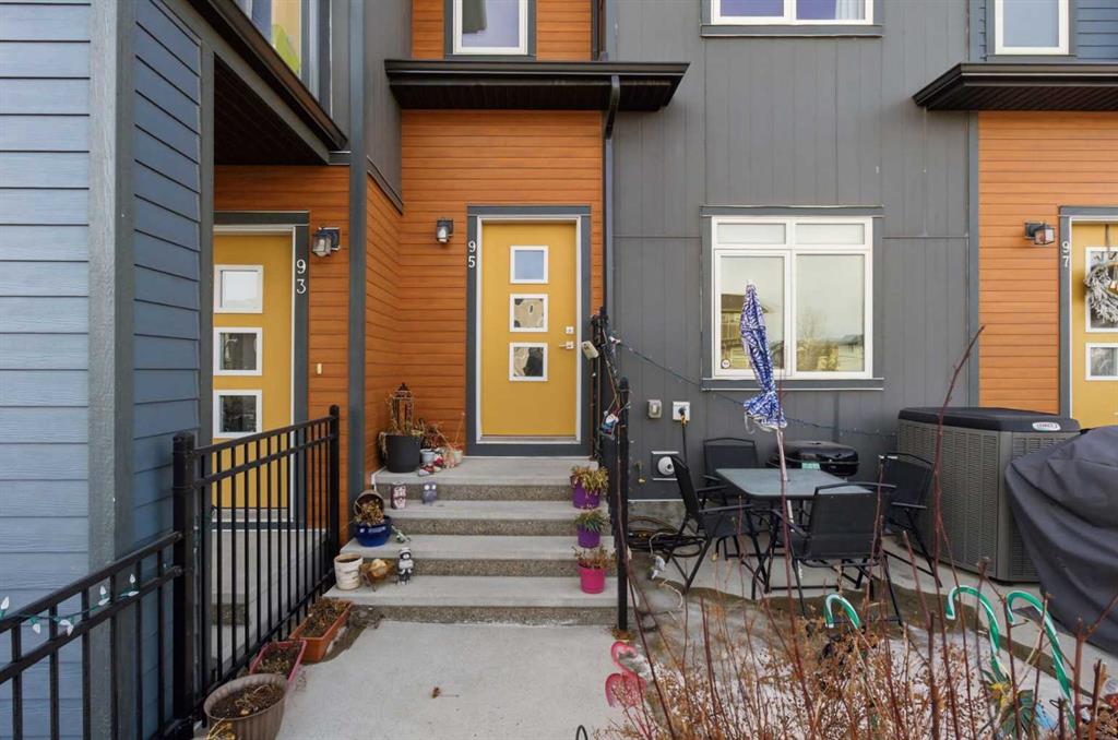 Fourth View of 95 Sage Bluff Gate NW, Sage Hill, Calgary, Alberta, T3R 1T5