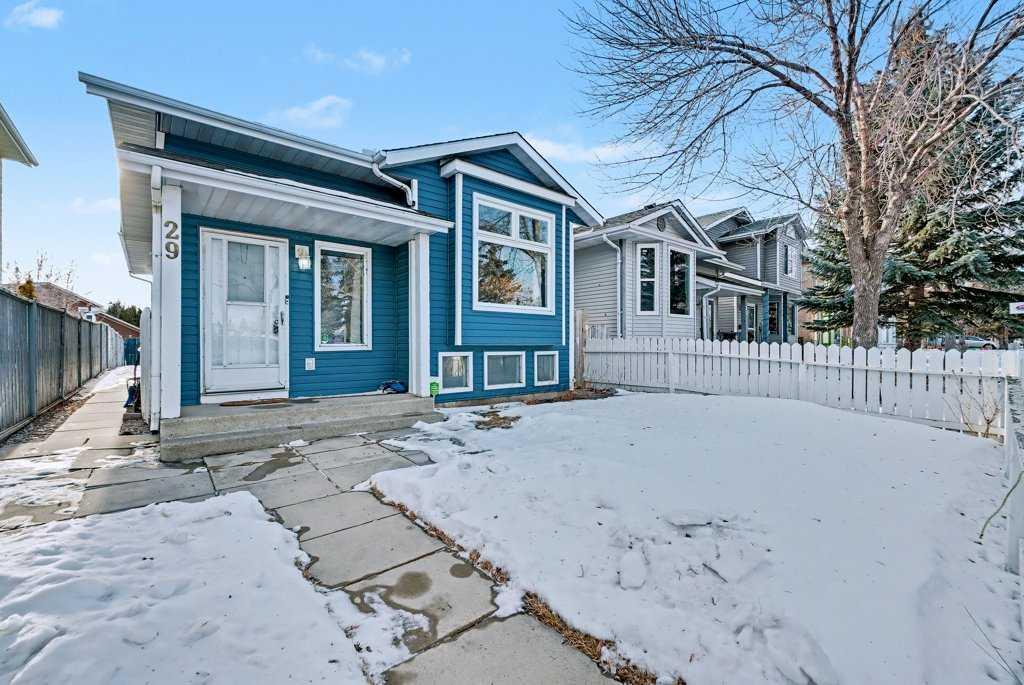 Main View of 29 Erin Green Way SE, Erin Woods, Calgary, Alberta, T2B 3C2