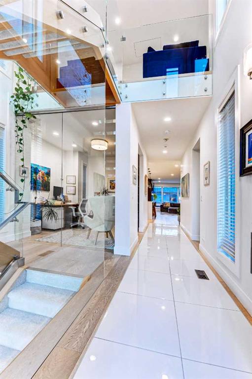 Third View of 116 34A Street NW, Parkdale, Calgary, Alberta, T2N 2Y3