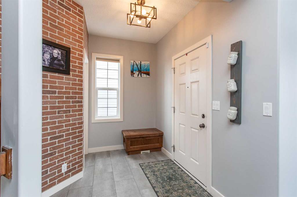 Third View of 156 Long Close , Lonsdale, Red Deer, Alberta, T4R 0J1