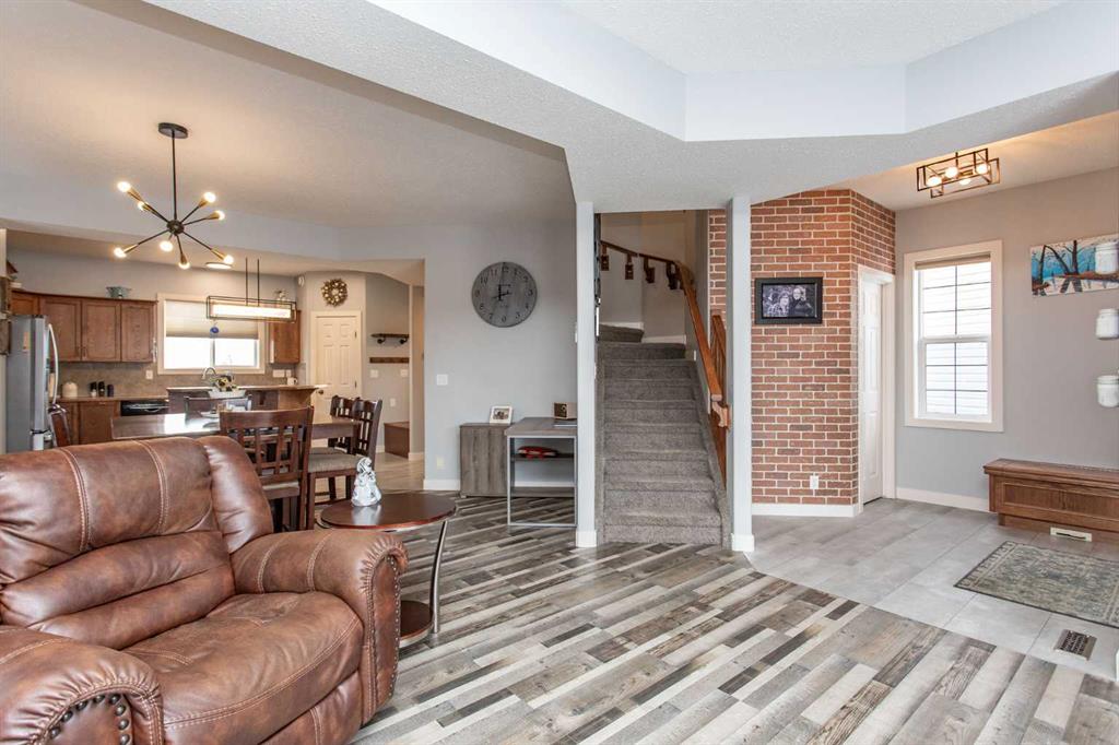 Fourth View of 156 Long Close , Lonsdale, Red Deer, Alberta, T4R 0J1