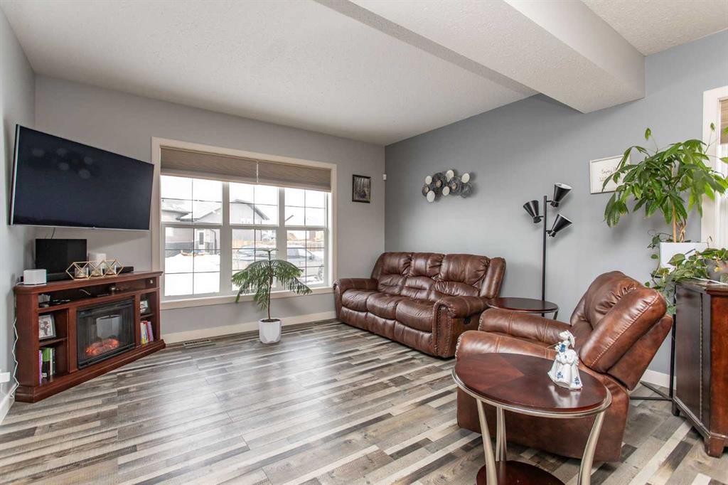 Fifth View of 156 Long Close , Lonsdale, Red Deer, Alberta, T4R 0J1