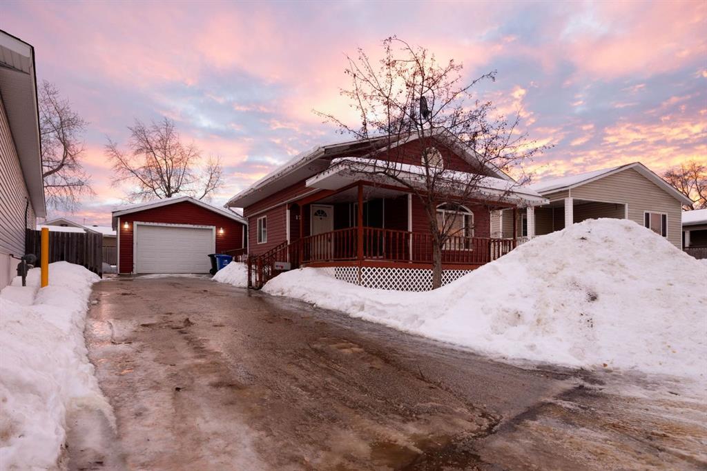 129 Grenfell Crescent , A2278615, Alberta,