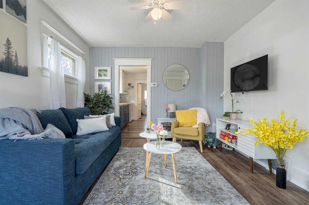 Third View of 133 1 Street , Downtown, Drumheller, Alberta, T0J0Y4