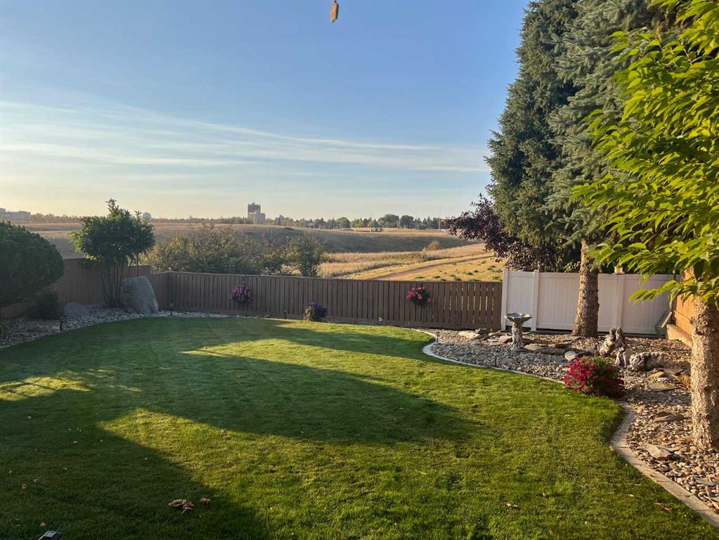 Fourth View of 97 Ridgewood Crescent W, Ridgewood, Lethbridge, Alberta, T1K 6C9