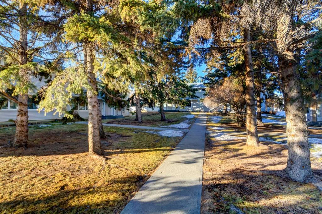 Second View of 521, 4525 31 Street SW, Rutland Park, Calgary, Alberta, T3E 2P8