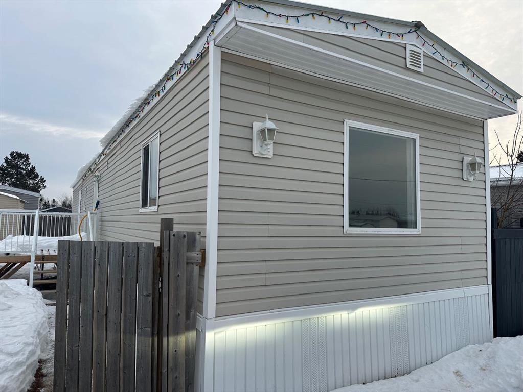 125 Hillpark Mobile Park  , A2278978, Alberta,