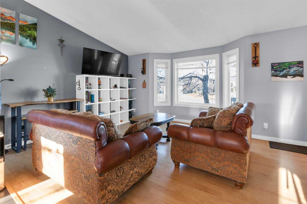 Third View of 313 Carriage Lane Drive , NONE, Carstairs, Alberta, T0M 0N0