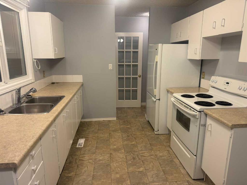 Fifth View of 4317 54 Street , NONE, Grimshaw, Alberta, T0H 1W0