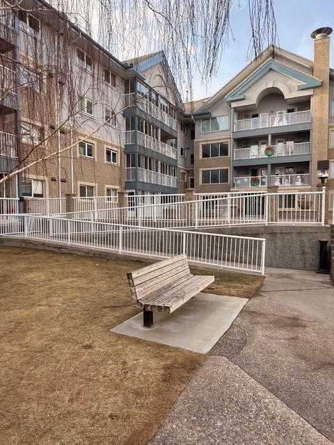 Fifth View of 208, 75 1 Avenue S, Downtown, Lethbridge, Alberta, T1J 4R2