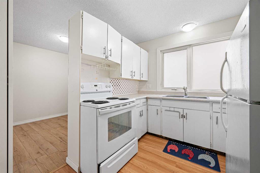 Fifth View of 5667 43 Street , Southridge, Lloydminster, Alberta, T9V 1C7