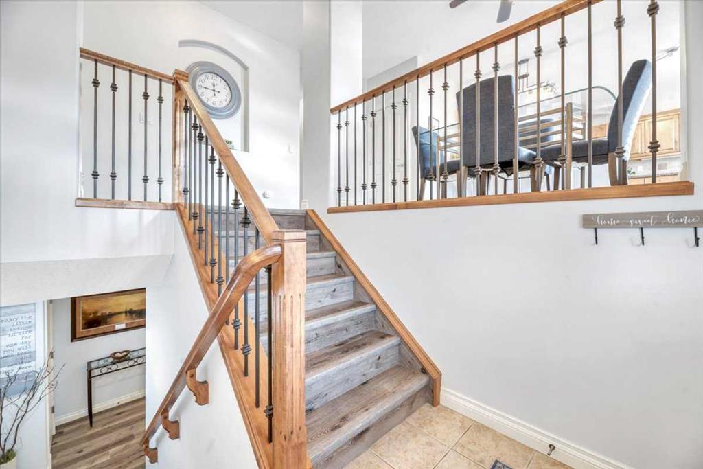 Fourth View of 64 Discovery Woods Villas SW, Discovery Ridge, Calgary, Alberta, T3N 5A6