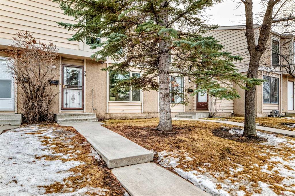 Third View of 2319 56 Street NE, Pineridge, Calgary, Alberta, T1T 2M2