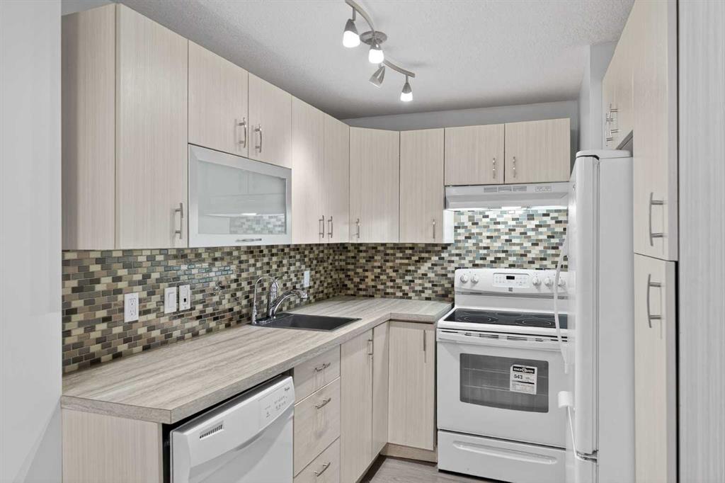 Third View of 2, 713 Mcdougall Road NE, Bridgeland/Riverside, Calgary, Alberta, T2E 4Z9