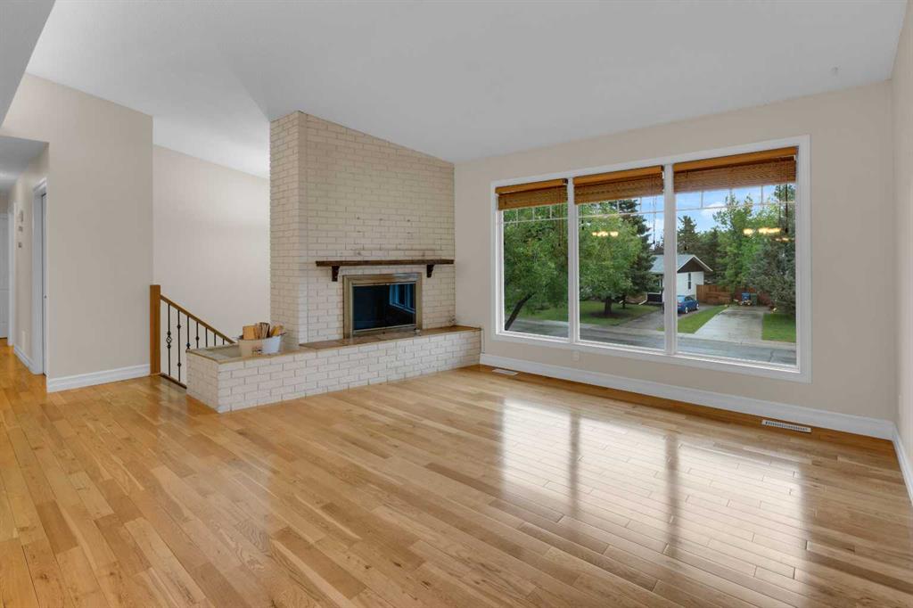 Fifth View of 119 Cantrell Place SW, Canyon Meadows, Calgary, Alberta, T2W 1X2
