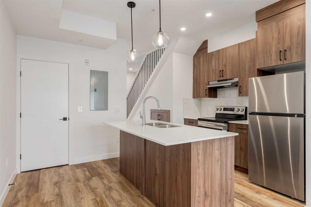 118, 156 Park Street , A2279344, Alberta,