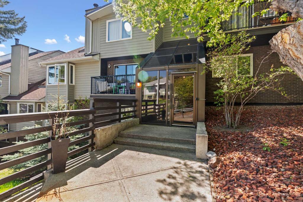 Fourth View of 102, 333 2 Avenue NE, Crescent Heights, Calgary, Alberta, T2E 0E5