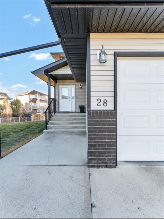 Fifth View of 28 Saamis Close SW, SW Southridge, Medicine Hat, Alberta, T1B4v6