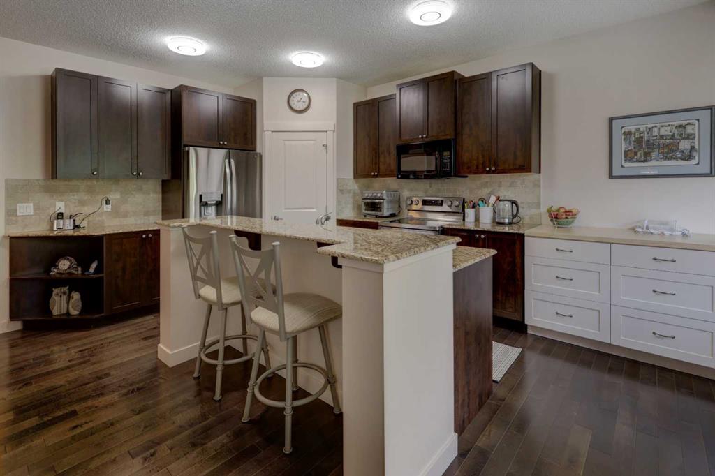 Fifth View of 1210 Kingston Crescent SE, Kings Heights, Airdrie, Alberta, T4A 0E9