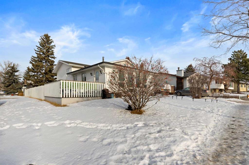 Fourth View of 892 Abbotsford Drive NE, Abbeydale, Calgary, Alberta, T2A 6B8