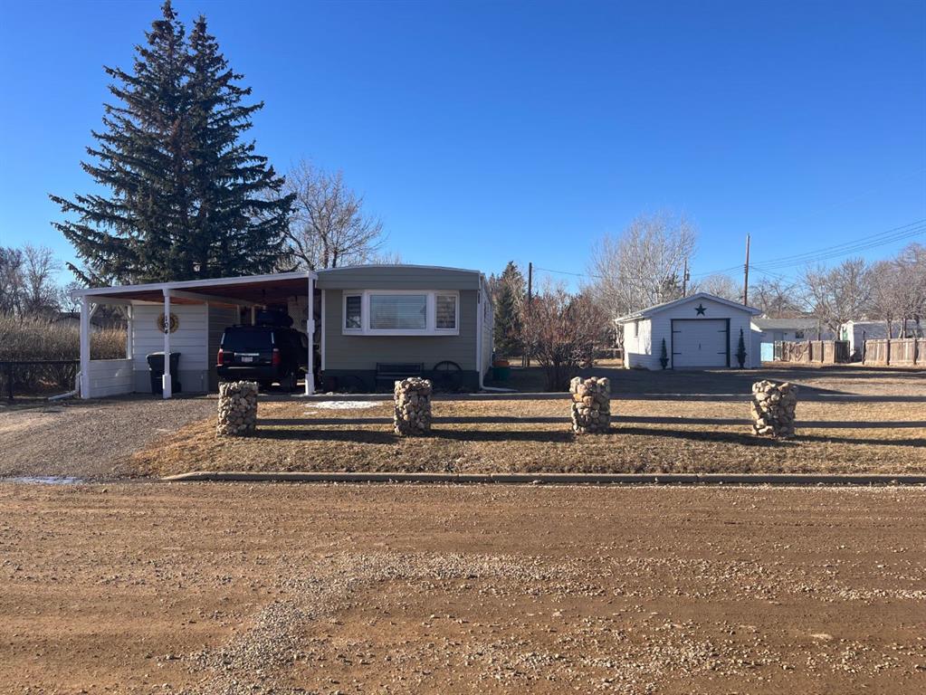 104 2nd Street , A2279432, Alberta,