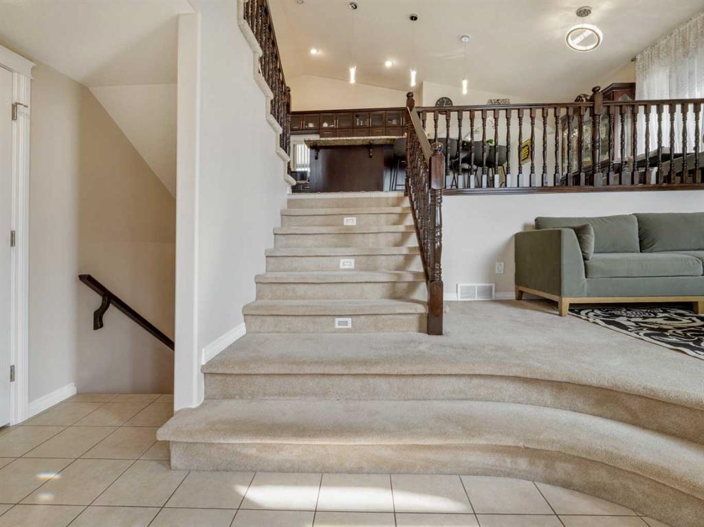 Fourth View of 605 Couleecreek Place S, Southgate, Lethbridge, Alberta, T1K 8C1