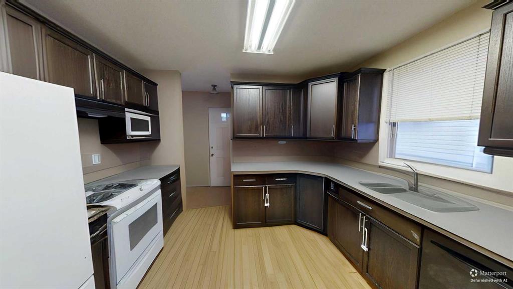 Fifth View of 229 Dieppe Boulevard S, Glendale, Lethbridge, Alberta, T1J3W8