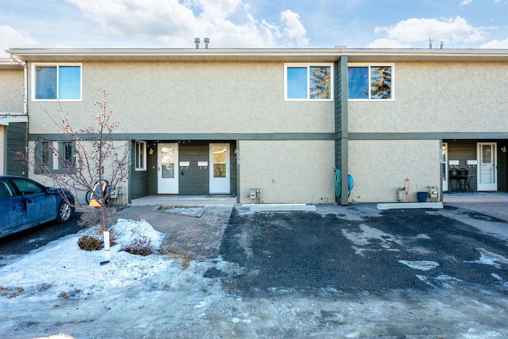 Third View of 509, 6223 31 Avenue NW, Bowness, Calgary, Alberta, T3B 3X2