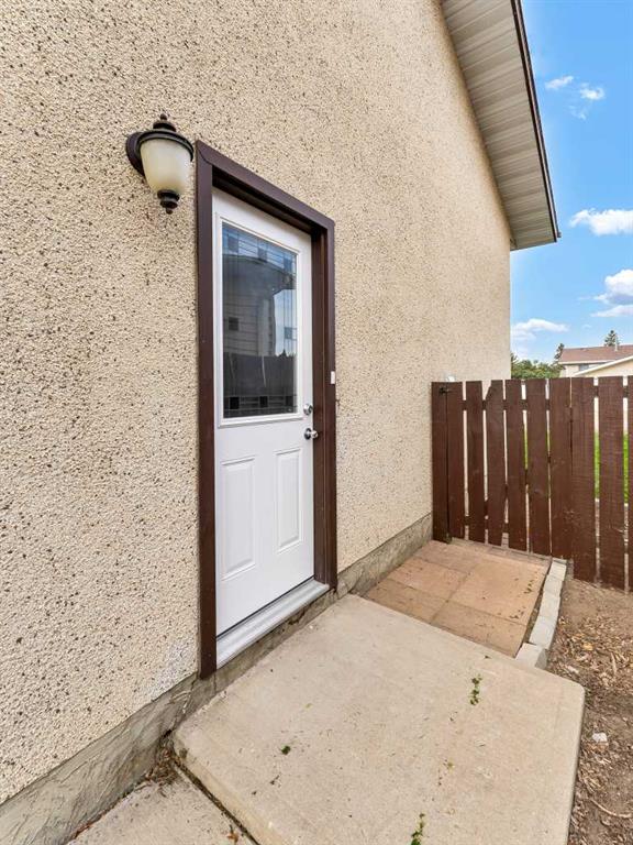 Fifth View of 18B Cameron Road SE, Southview-Park Meadows, Medicine Hat, Alberta, T1B1K9