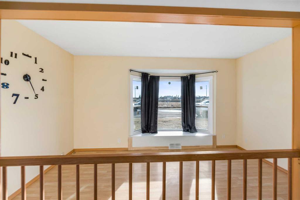 Fifth View of 124 Falwood Crescent NE, Falconridge, Calgary, Alberta, T3J 1E3