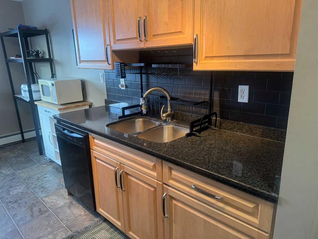 Fourth View of 305, 9005 99 Street , Downtown, Peace River, Alberta, T8S 1H1