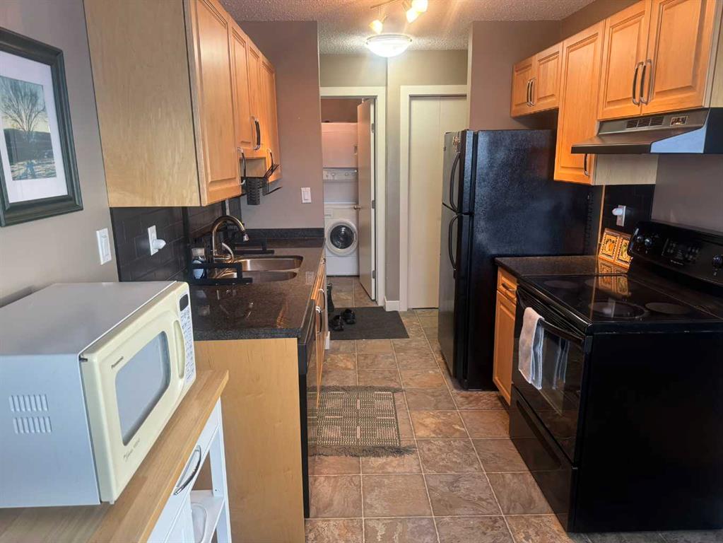 Fifth View of 305, 9005 99 Street , Downtown, Peace River, Alberta, T8S 1H1