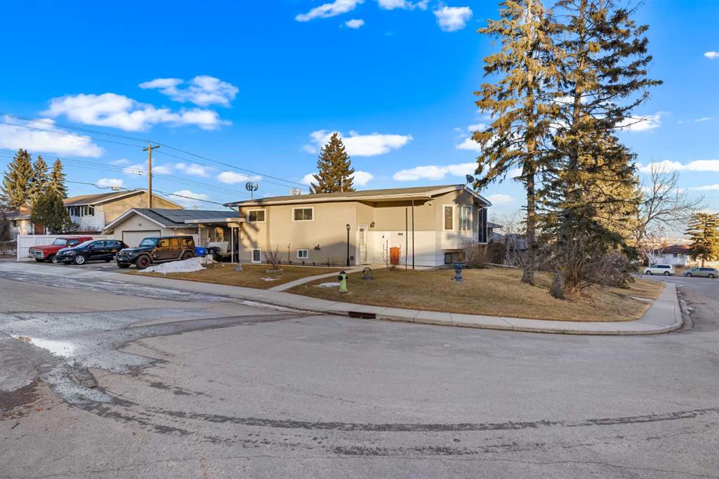 Second View of 1016 Hunterdale Place NW, Huntington Hills, Calgary, Alberta, T2Z 4R7